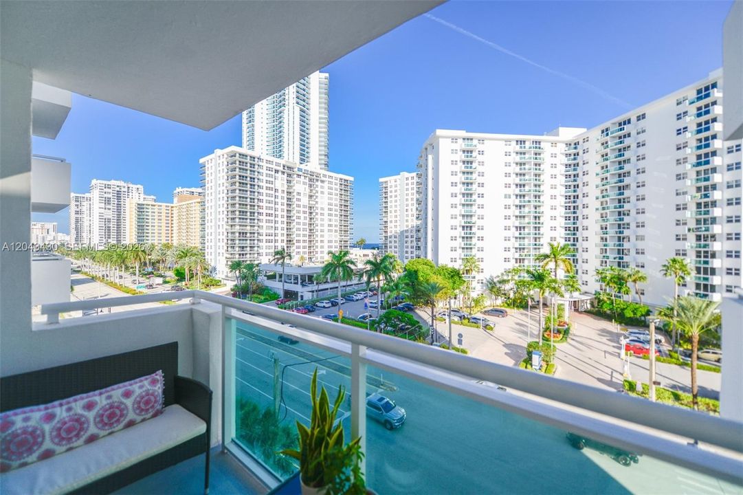 En Venta: $297,500 (1 camas, 1 baños, 906 Pies cuadrados)