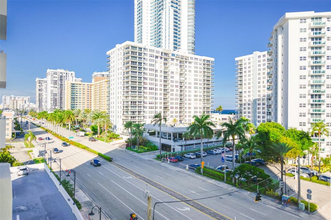 En Venta: $297,500 (1 camas, 1 baños, 906 Pies cuadrados)