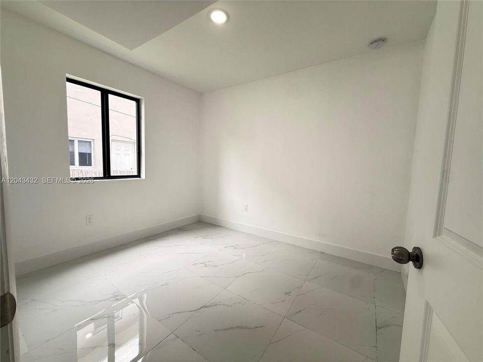 For Rent: $3,200 (3 beds, 2 baths, 2475 Square Feet)