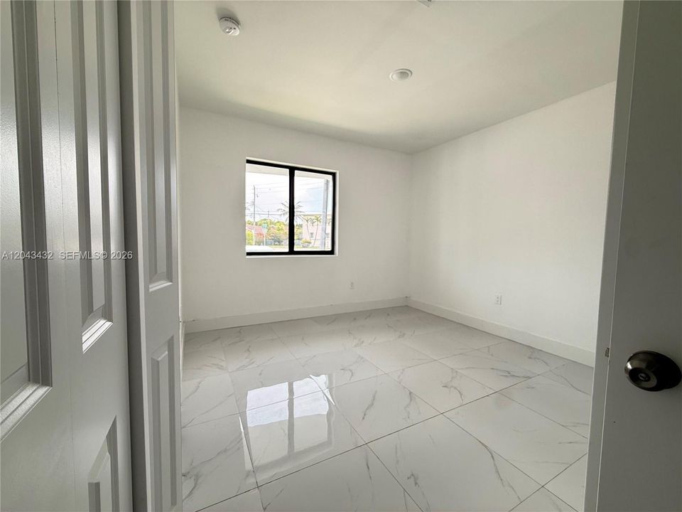 For Rent: $3,200 (3 beds, 2 baths, 2475 Square Feet)