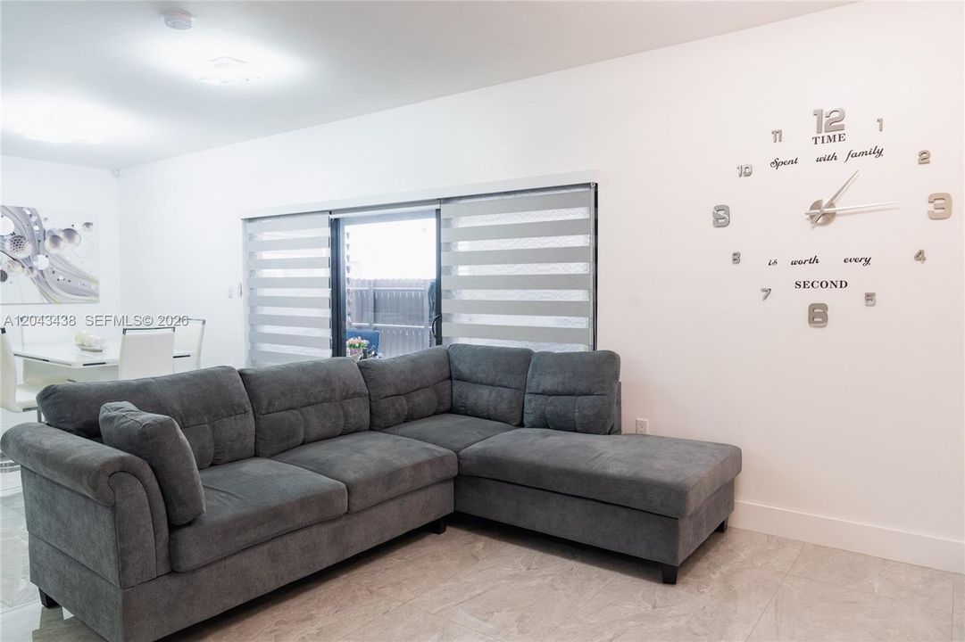 На продажу: $629,000 (5 спален, 3 ванн, 1810 Квадратных фут)