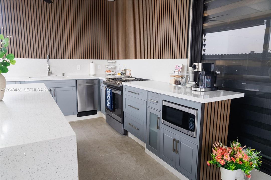 На продажу: $629,000 (5 спален, 3 ванн, 1810 Квадратных фут)