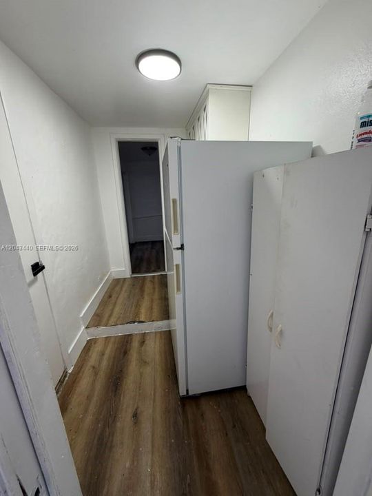 For Rent: $1,800 (2 beds, 1 baths, 2122 Square Feet)