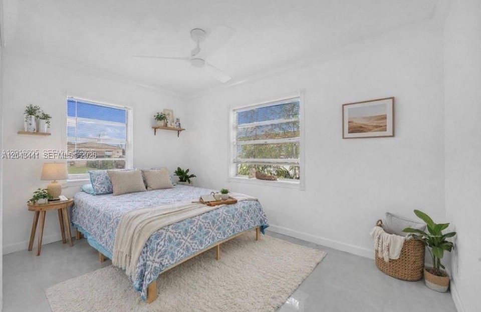 В аренду: $4,500 (3 спален, 1 ванн, 1088 Квадратных фут)