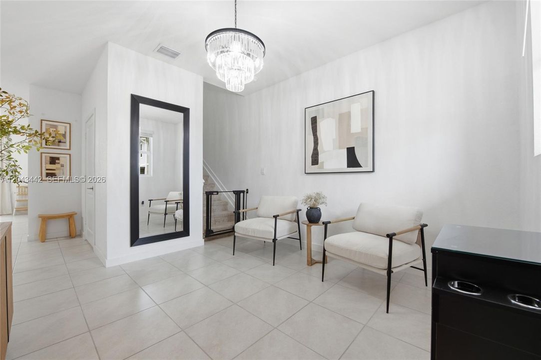 For Rent: $2,500 (3 beds, 2 baths, 1488 Square Feet)