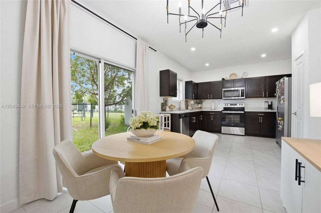 For Rent: $2,500 (3 beds, 2 baths, 1488 Square Feet)