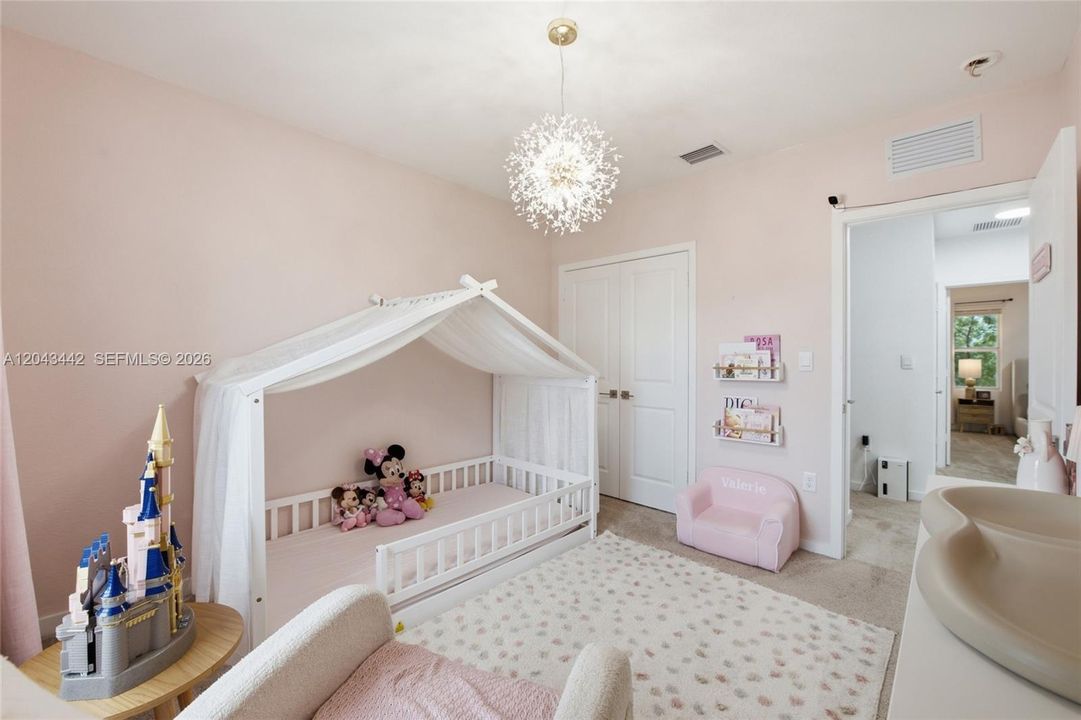 For Rent: $2,500 (3 beds, 2 baths, 1488 Square Feet)