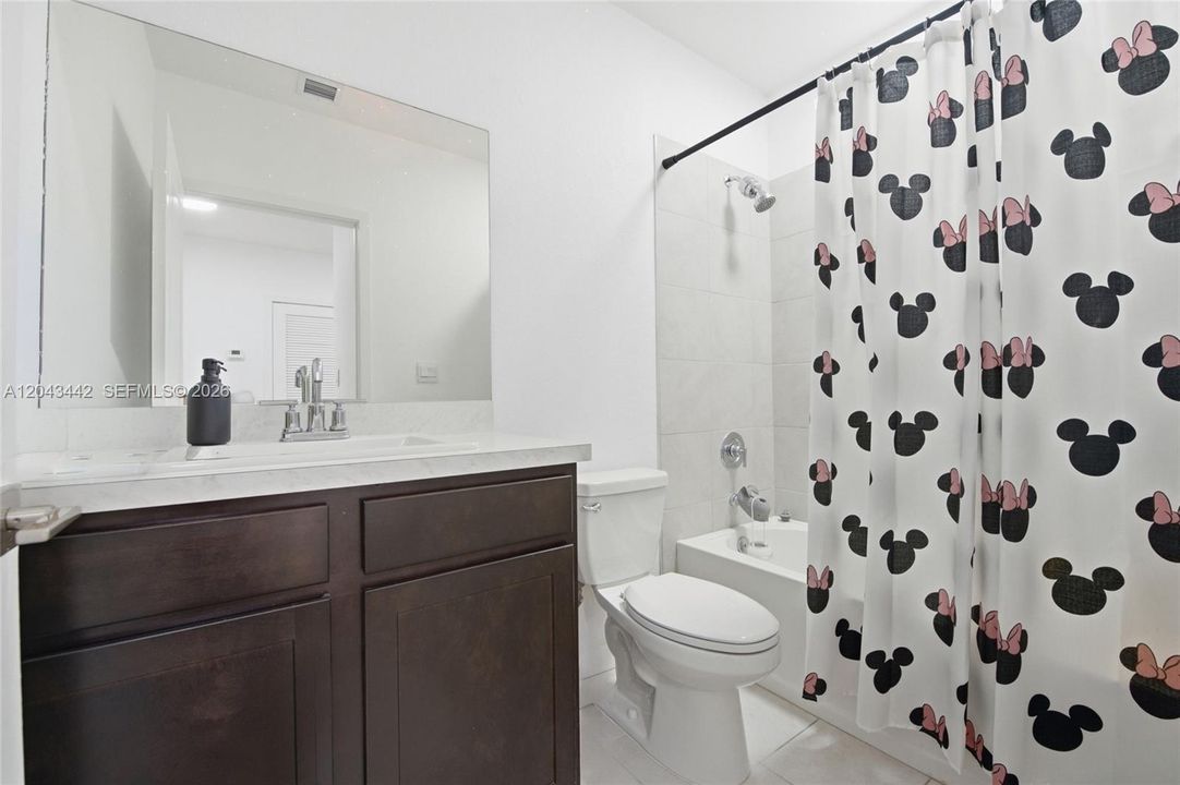 For Rent: $2,500 (3 beds, 2 baths, 1488 Square Feet)