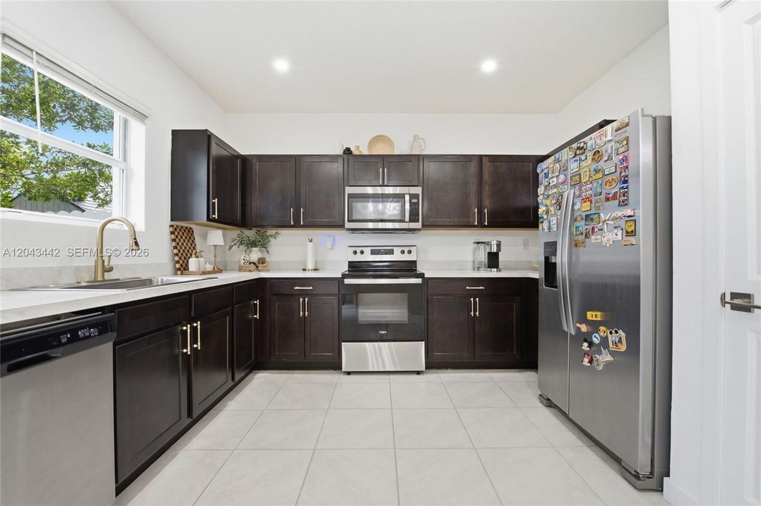 For Rent: $2,500 (3 beds, 2 baths, 1488 Square Feet)