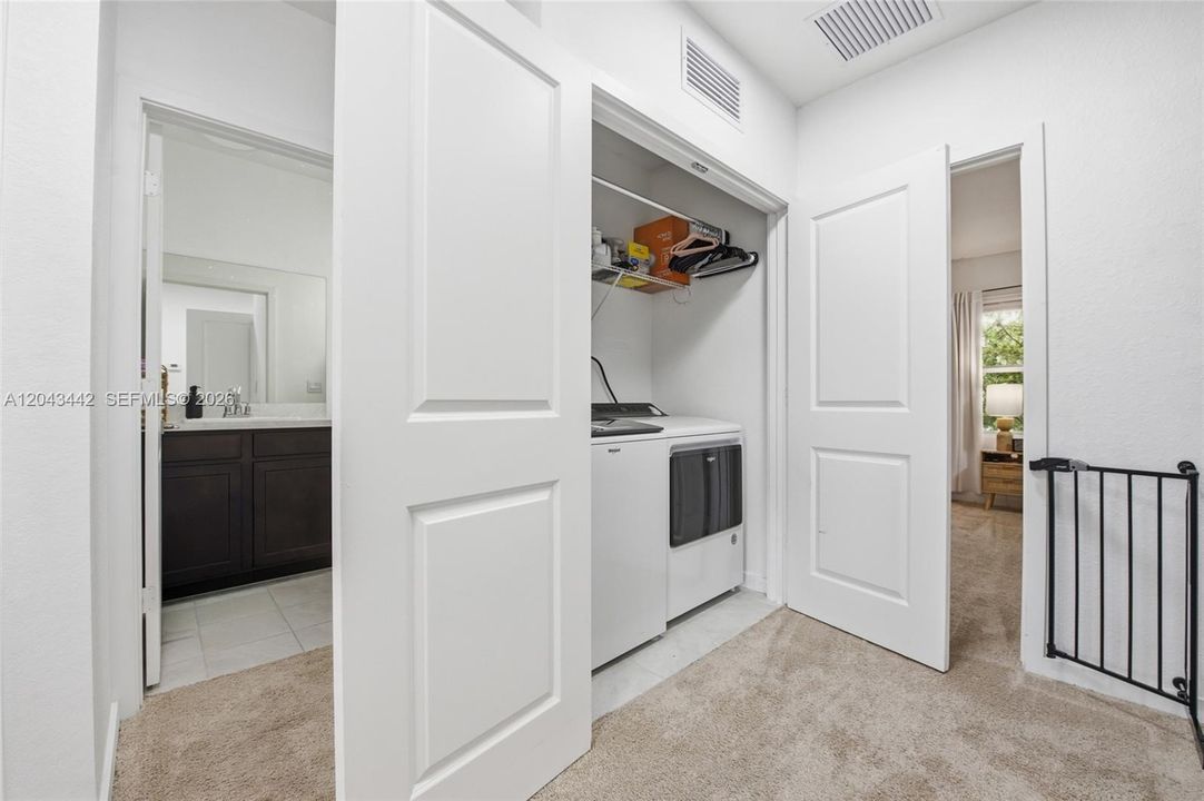 For Rent: $2,500 (3 beds, 2 baths, 1488 Square Feet)