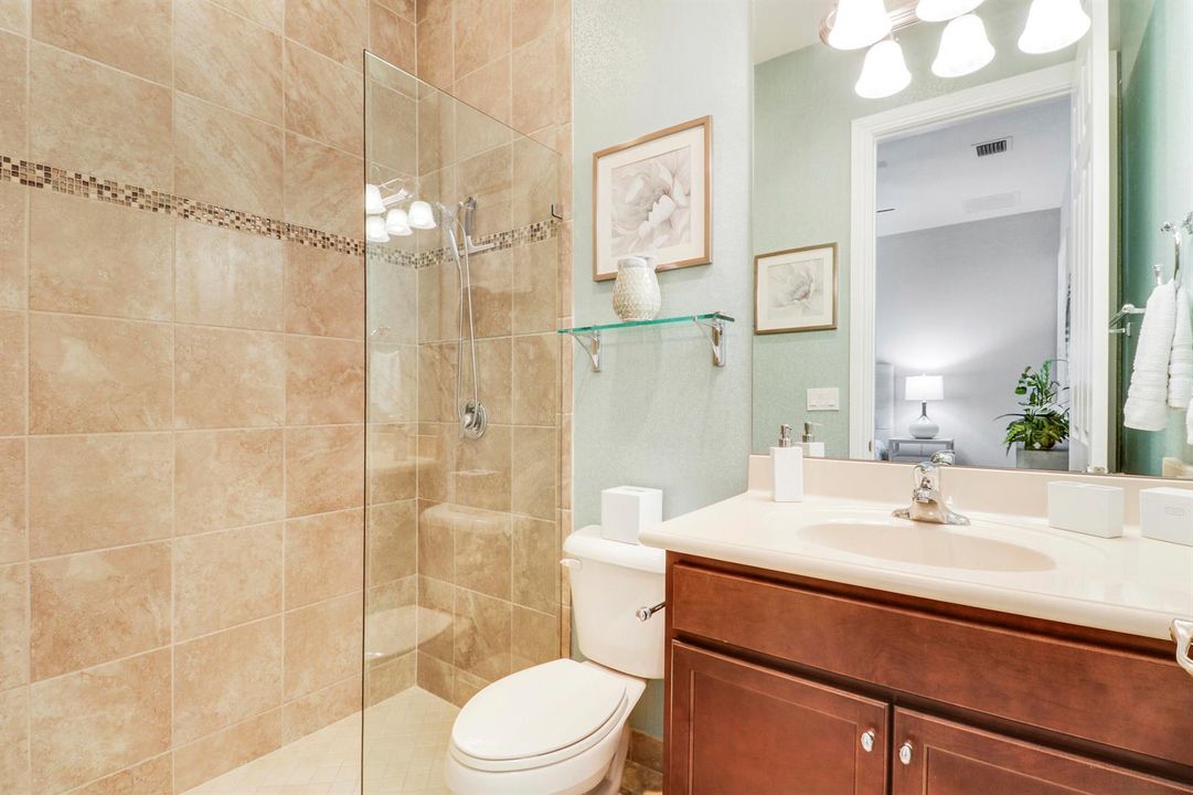 2nd Bathroom