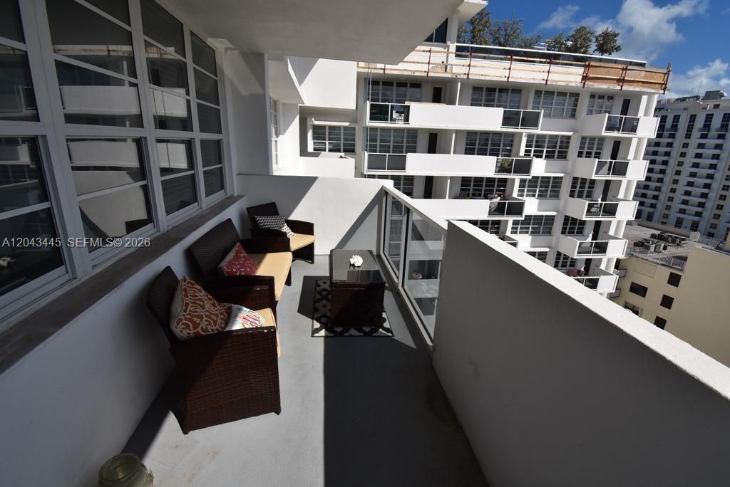 For Rent: $2,700 (1 beds, 1 baths, 530 Square Feet)