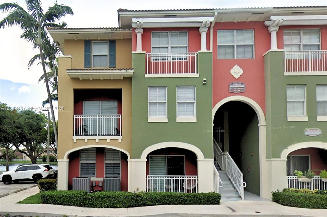 For Sale: $370,000 (2 beds, 2 baths, 1260 Square Feet)