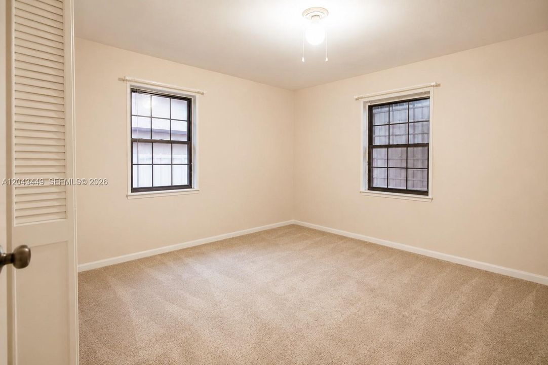 For Sale: $725,000 (4 beds, 3 baths, 2925 Square Feet)