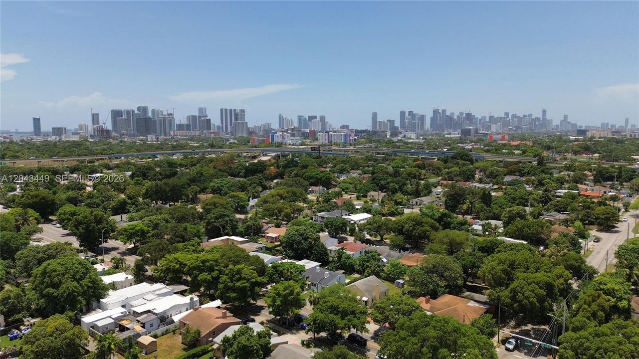 For Sale: $725,000 (4 beds, 3 baths, 2925 Square Feet)