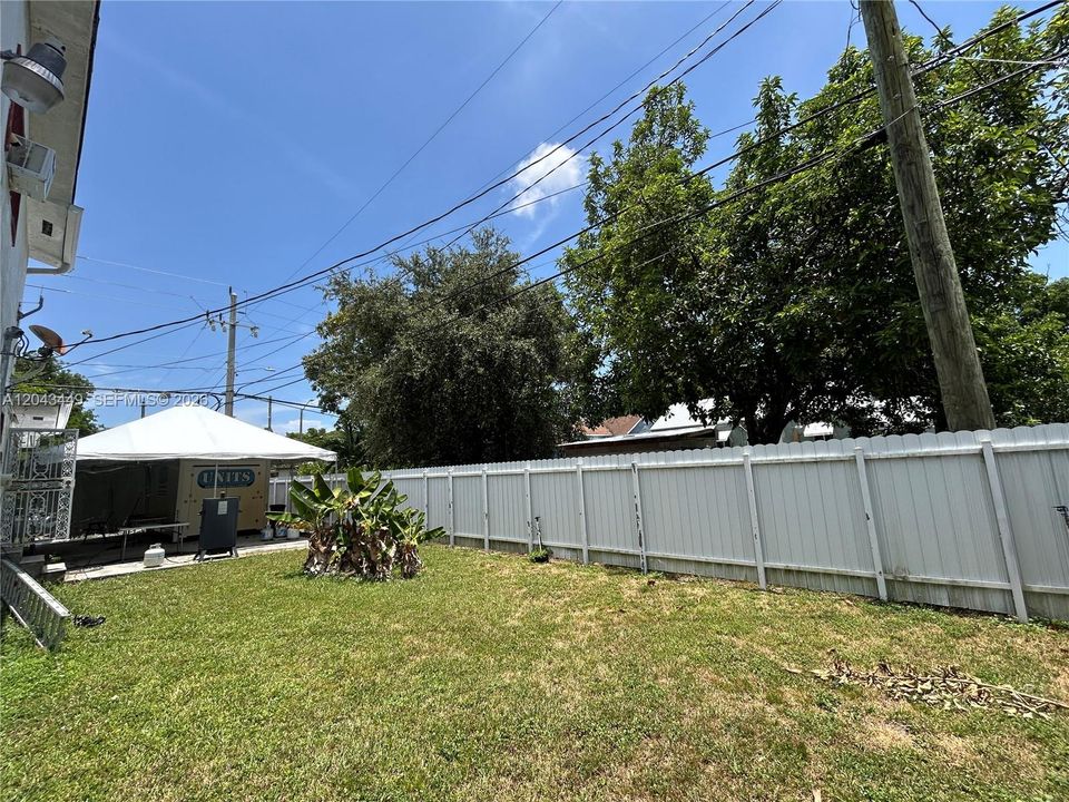 For Sale: $725,000 (4 beds, 3 baths, 2925 Square Feet)