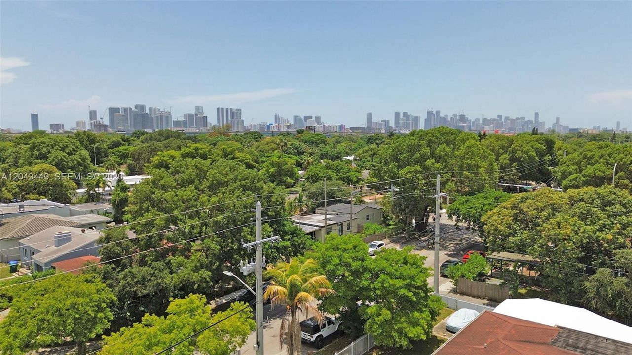 For Sale: $725,000 (4 beds, 3 baths, 2925 Square Feet)