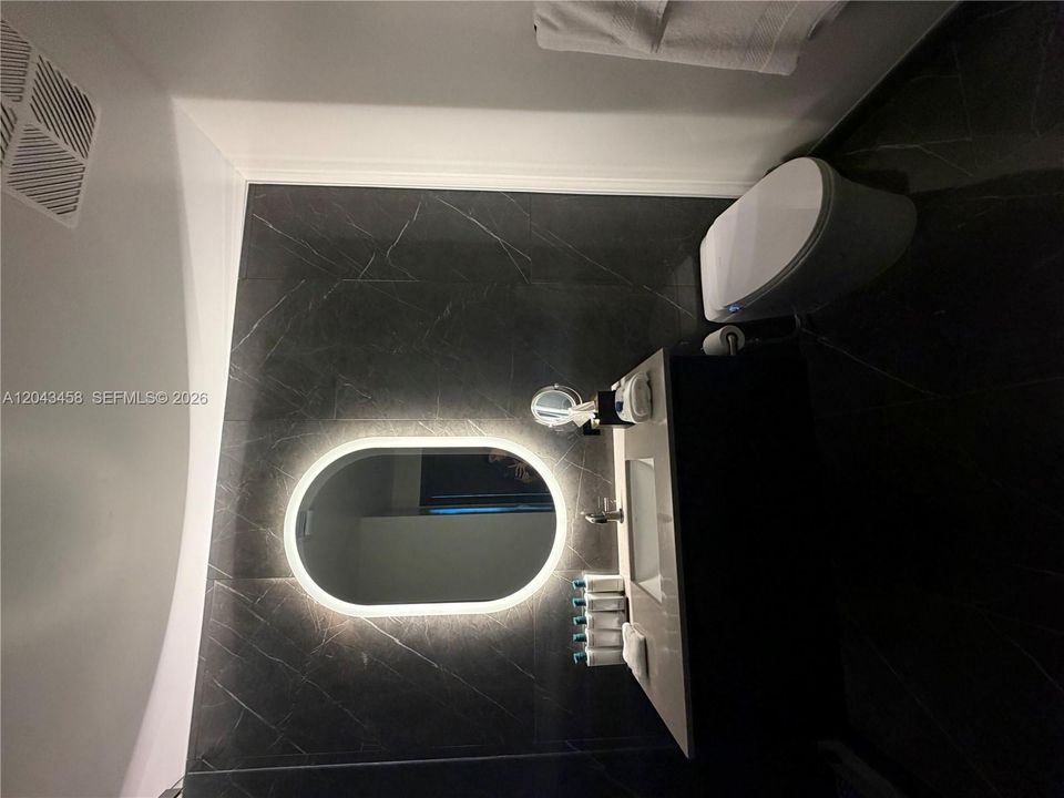 For Sale: $1,250,000 (1 beds, 1 baths, 1123 Square Feet)