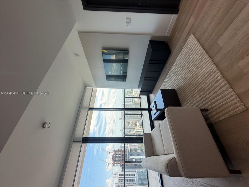 For Sale: $1,250,000 (1 beds, 1 baths, 1123 Square Feet)