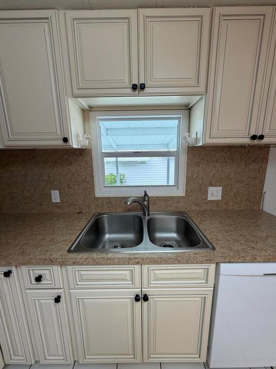 NEW KITCHEN CABINETS