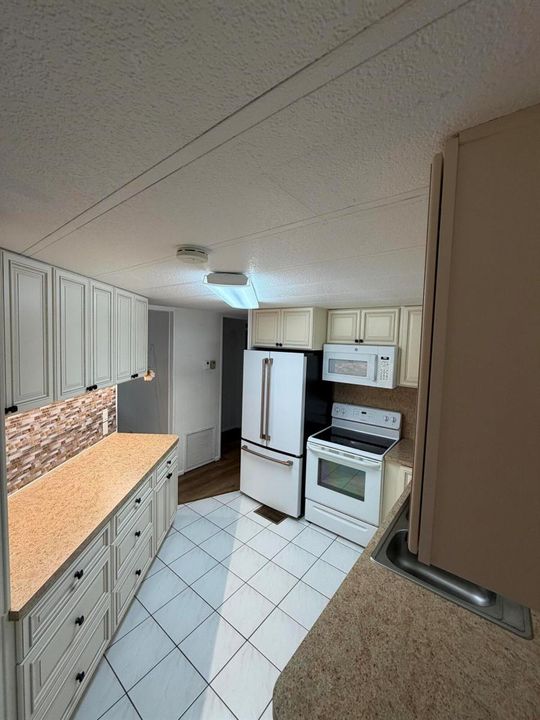 NEW KITCHEN CABINETS