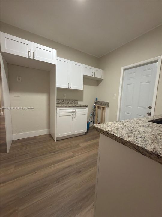 В аренду: $3,500 (3 спален, 1 ванн, 1146 Квадратных фут)