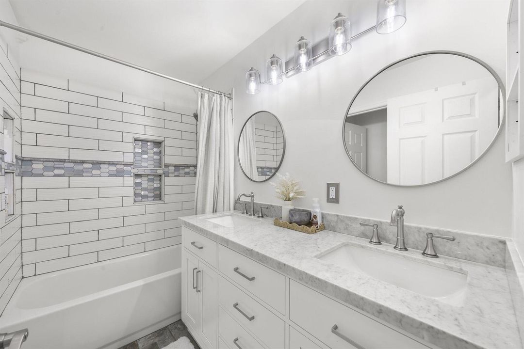 7518 Oak Grove Circle - 47.jpg-SMALL