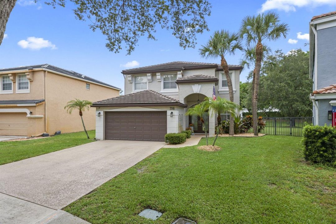 7518 Oak Grove Circle - 3.jpg-SMALL