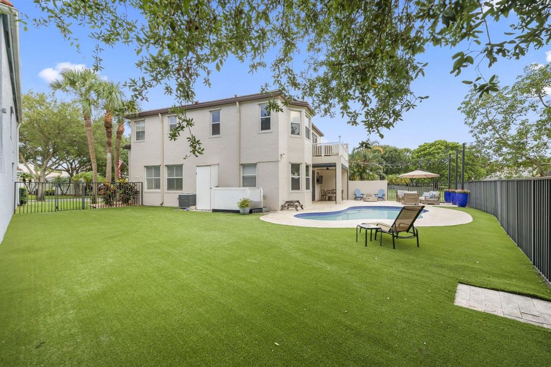 7518 Oak Grove Circle - 31.jpg-SMALL
