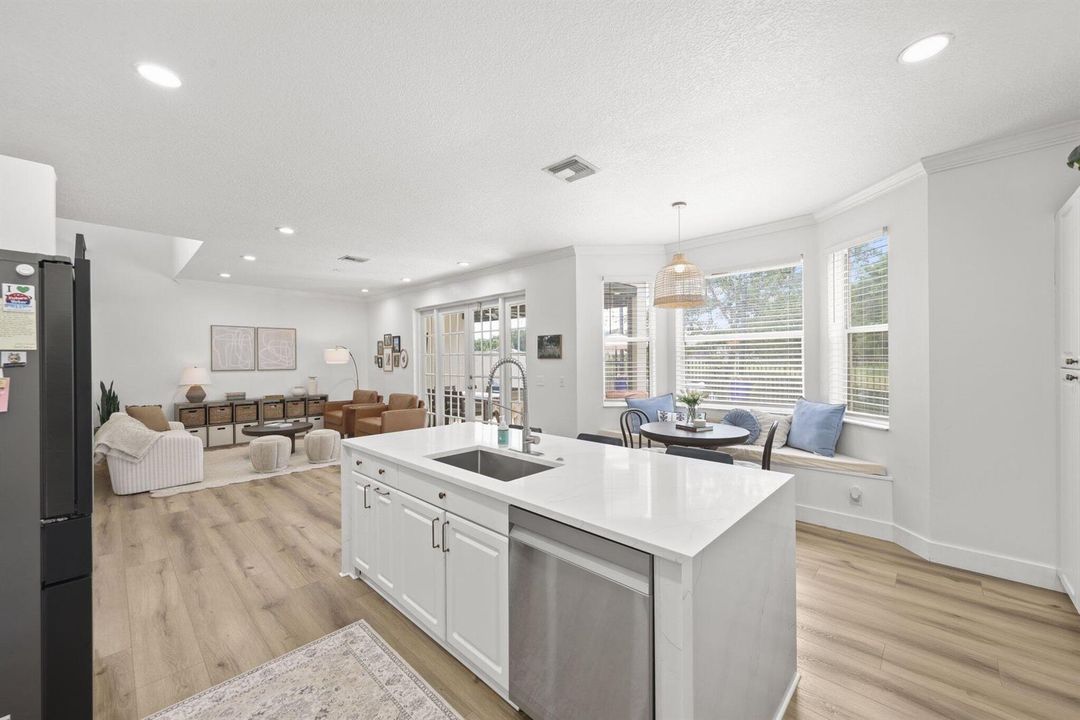 7518 Oak Grove Circle - 20.jpg-SMALL