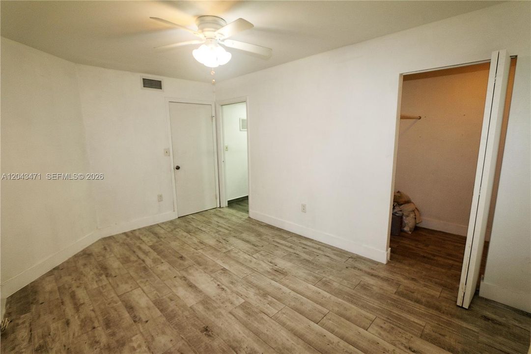 В аренду: $2,400 (2 спален, 2 ванн, 1050 Квадратных фут)
