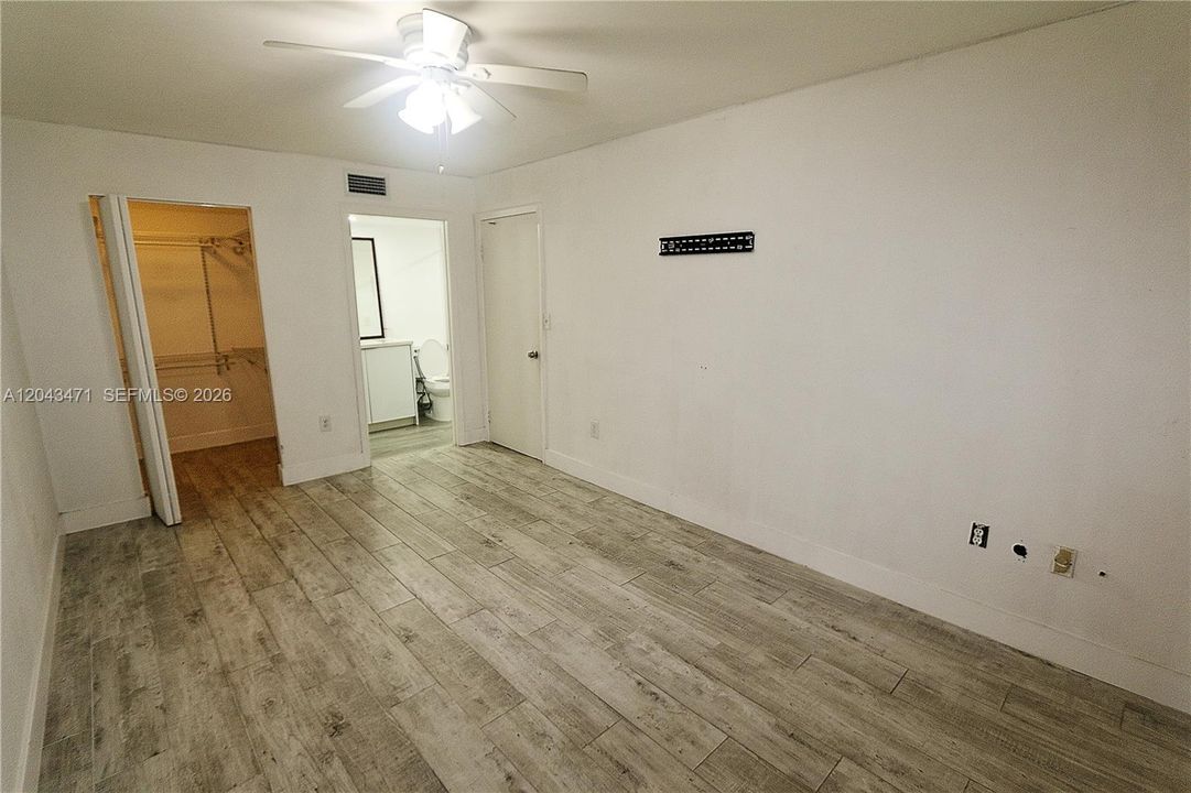 В аренду: $2,400 (2 спален, 2 ванн, 1050 Квадратных фут)