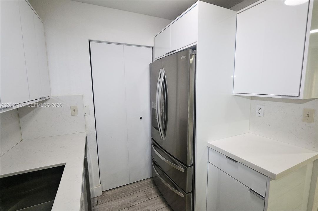 В аренду: $2,400 (2 спален, 2 ванн, 1050 Квадратных фут)