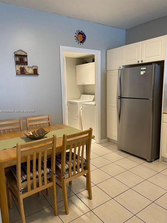 В аренду: $3,400 (2 спален, 2 ванн, 1310 Квадратных фут)