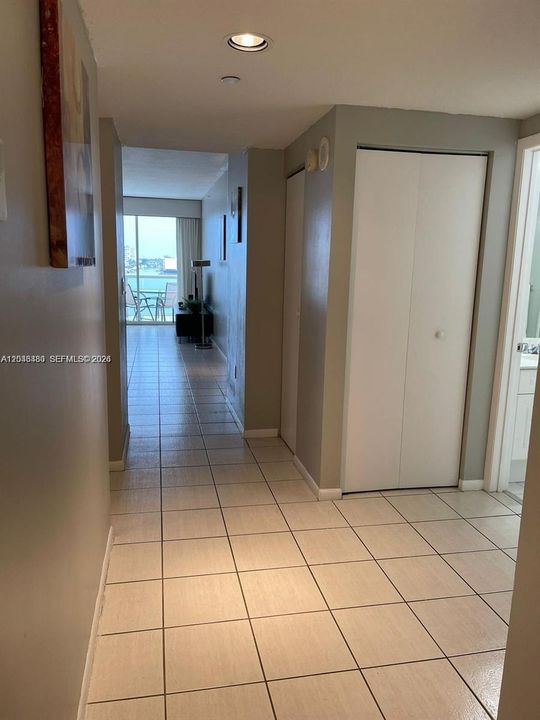 В аренду: $3,400 (2 спален, 2 ванн, 1310 Квадратных фут)