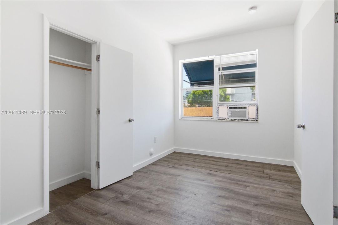 В аренду: $1,750 (1 спален, 1 ванн, 15854 Квадратных фут)