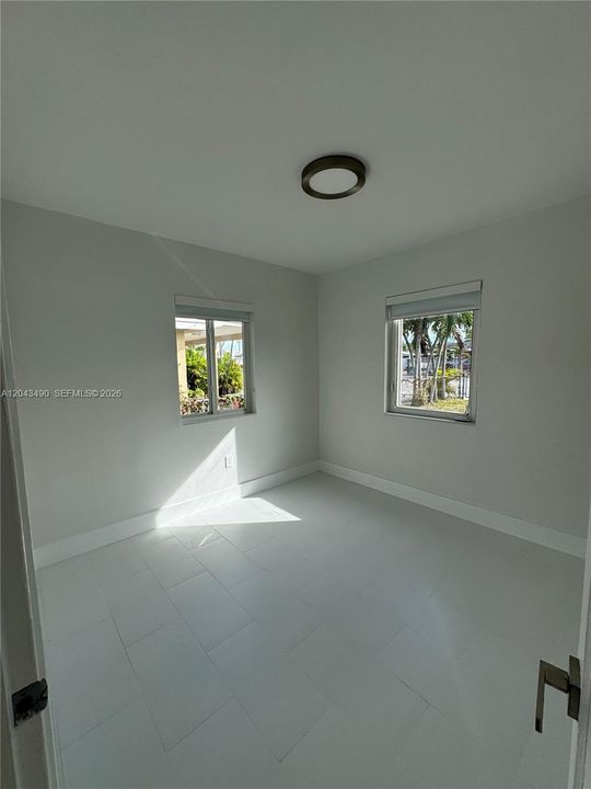 В аренду: $3,950 (4 спален, 2 ванн, 1226 Квадратных фут)
