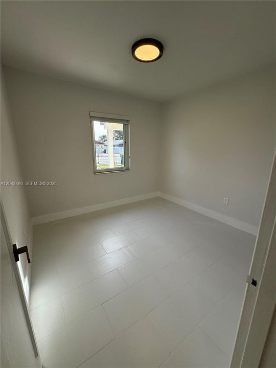 В аренду: $3,950 (4 спален, 2 ванн, 1226 Квадратных фут)