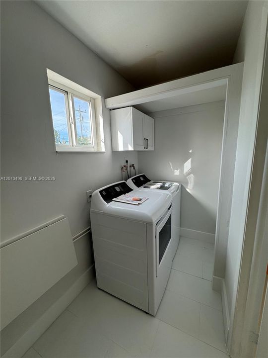 В аренду: $3,950 (4 спален, 2 ванн, 1226 Квадратных фут)