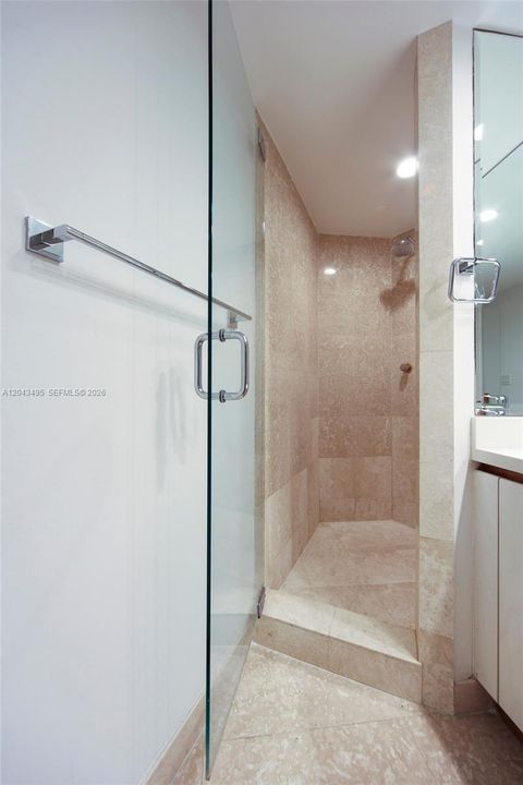В аренду: $12,834 (2 спален, 2 ванн, 2070 Квадратных фут)