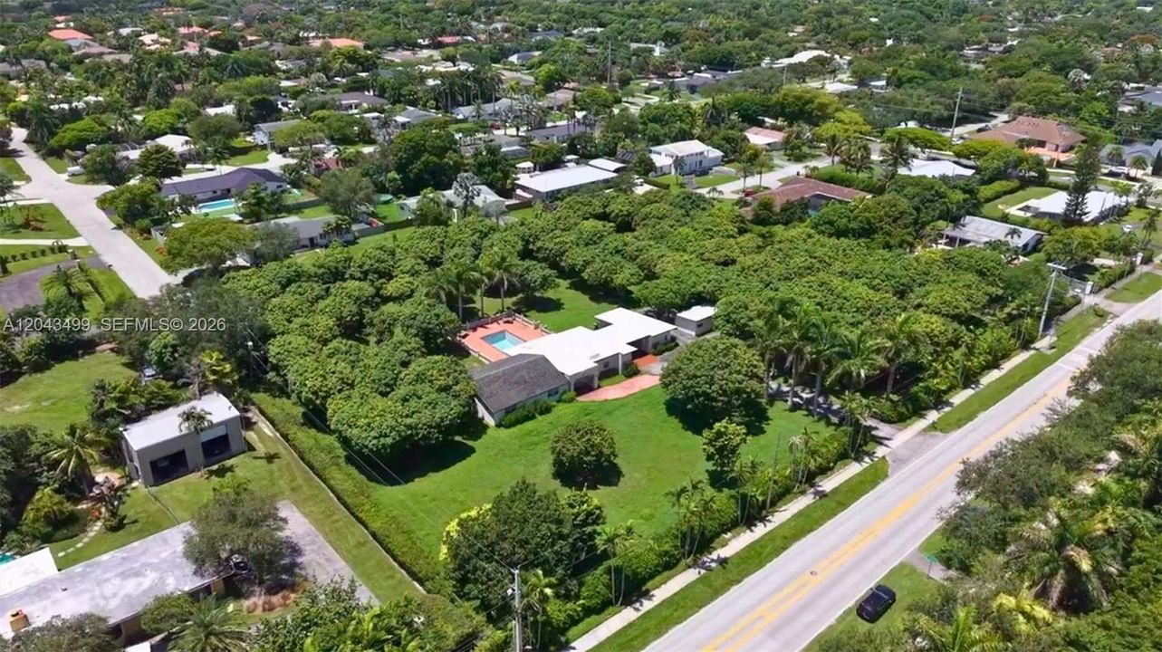 На продажу: $2,499,000 (3 спален, 1 ванн, 1709 Квадратных фут)
