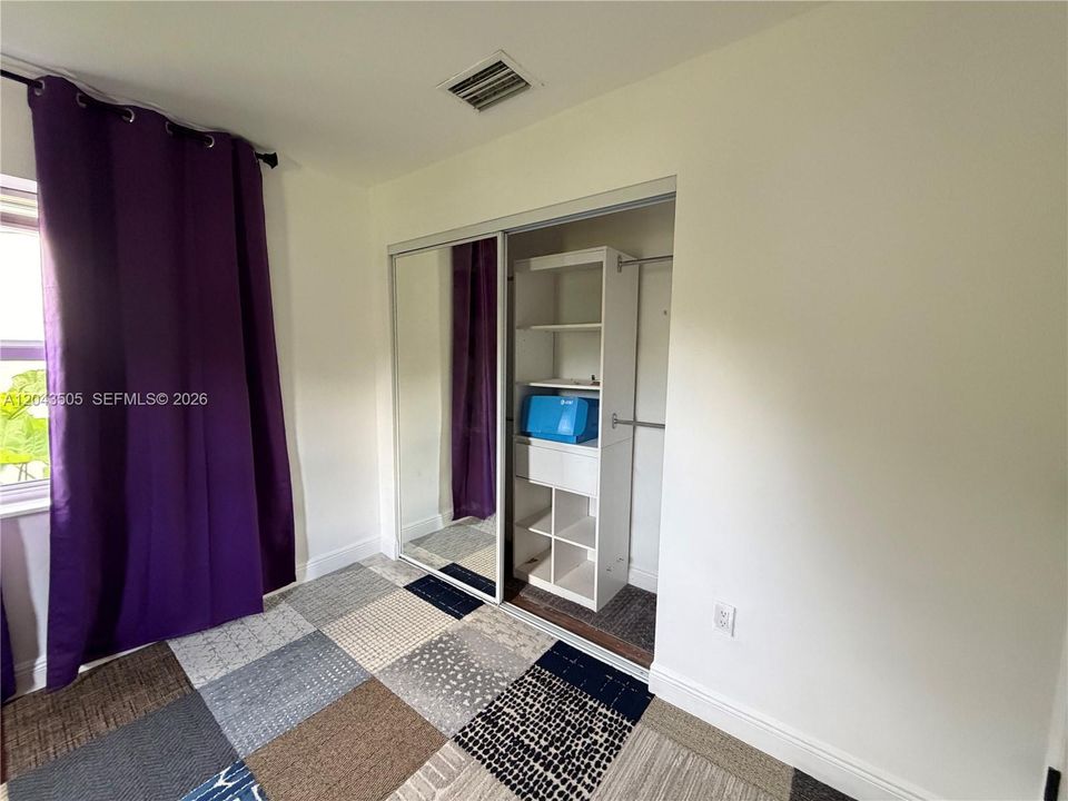 В аренду: $2,100 (2 спален, 1 ванн, 1501 Квадратных фут)
