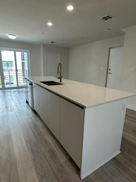 En Venta: $460,000 (2 camas, 2 baños, 1282 Pies cuadrados)