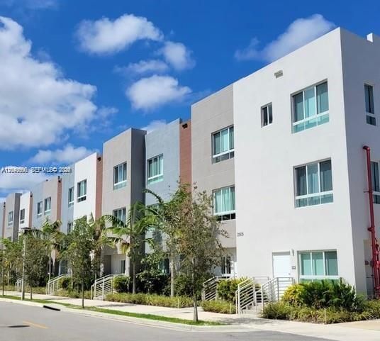 En Venta: $460,000 (2 camas, 2 baños, 1282 Pies cuadrados)