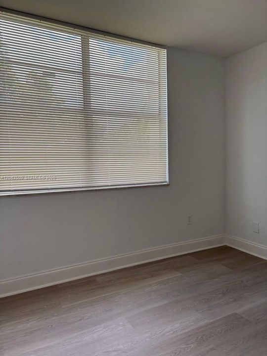 В аренду: $1,700 (2 спален, 1 ванн, 826 Квадратных фут)