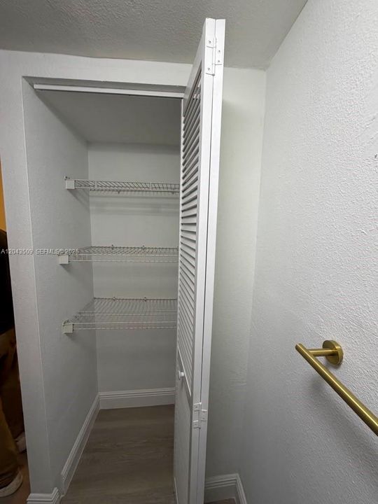 В аренду: $1,700 (2 спален, 1 ванн, 826 Квадратных фут)