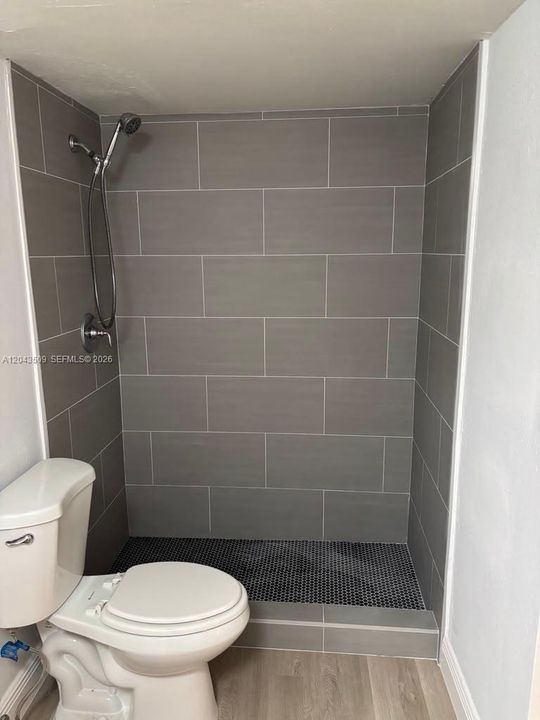 В аренду: $1,700 (2 спален, 1 ванн, 826 Квадратных фут)
