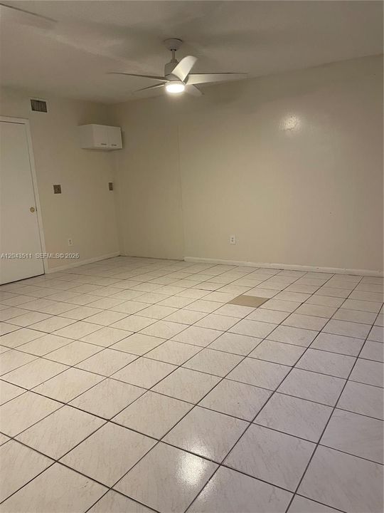 For Rent: $1,200 (0 beds, 1 baths, 0 Square Feet)