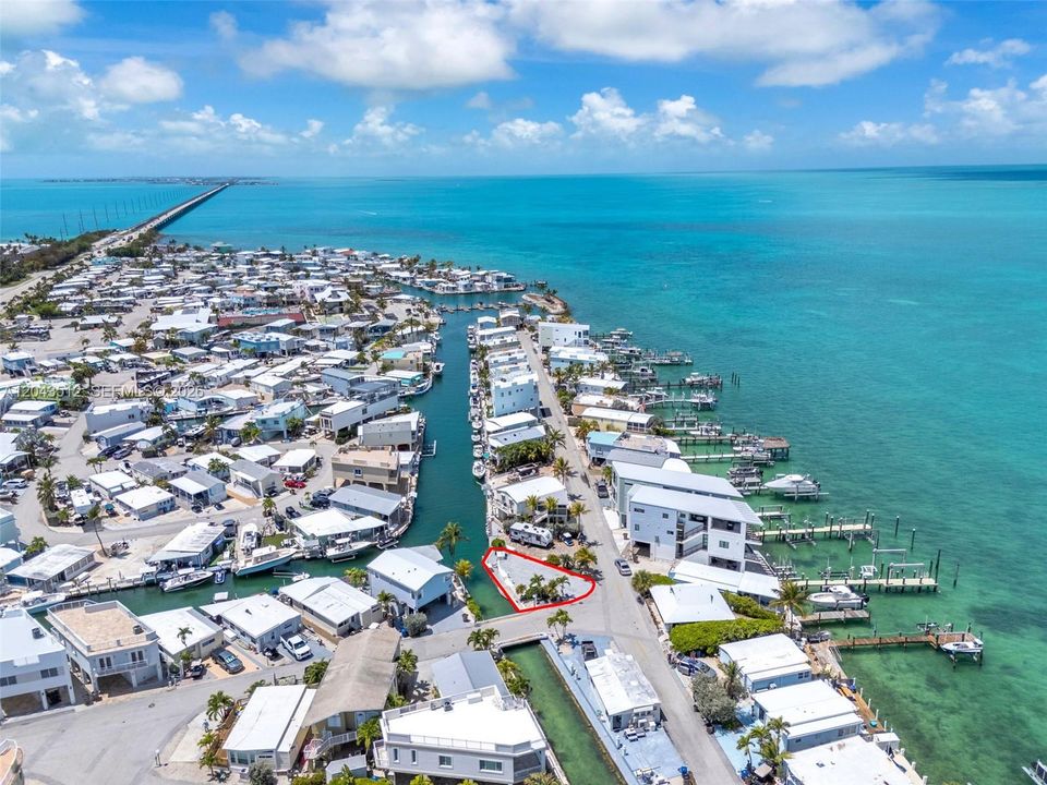 На продажу: $550,000 (0.05 acres)