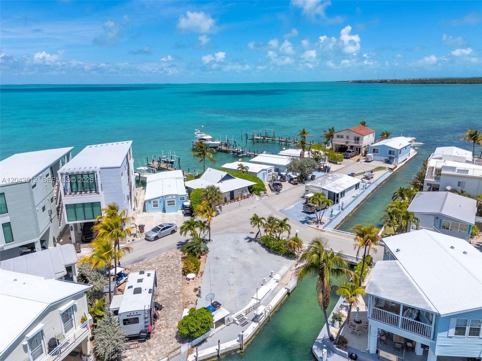 На продажу: $550,000 (0.05 acres)